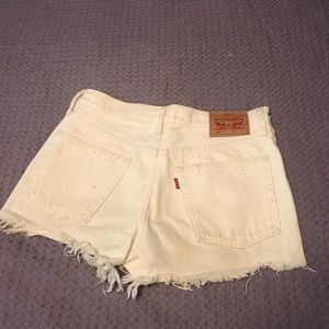 Women’s Levi’s cutoff shorts